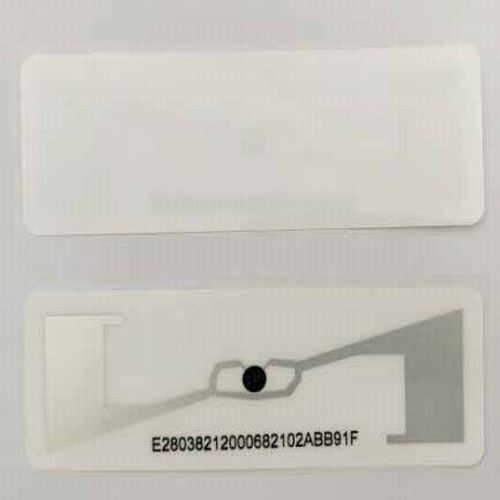 UY210197A RFID Pasif UHF Tamper Proof Vehicle Windshield Tag Jarak Baca Panjang