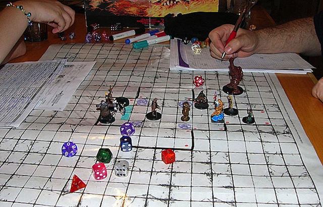 Poker Dungeons 및 Dragons 게임 NFC 및 보드 게임에 의해 완벽하게