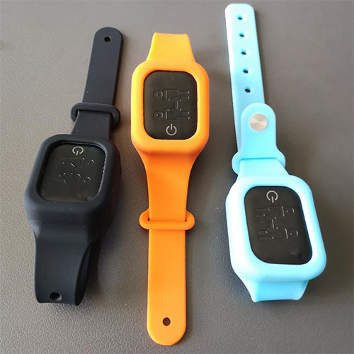 BT01 Social distance wristband closing contact Tracing Bracelet Social Distancing Bracelet