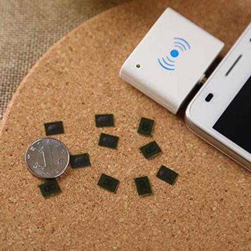 HF RH06 D NFC மொபைல் போன் காது ஜாக் பாக்கெட் ரீடர் தனிப்பயனாக்கப்பட்ட RFID ரீடர்